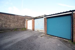 Garage To The Right- click for photo gallery